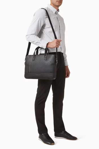 حقيبة كمبيوتر محمول بحلية معدن بشعار الماركة