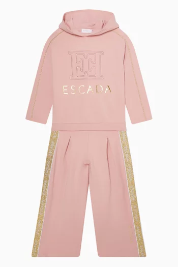 كنزة بغطاء رأس بشعار الماركة