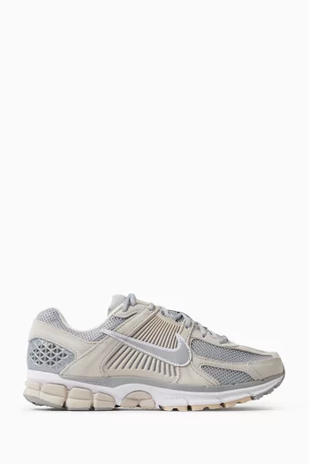 Zoom Vomero 5 Sneakers in Suede & Mesh