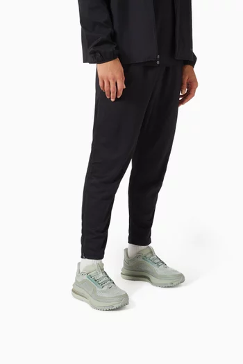 Pegasus Premium Sneakers in Mesh