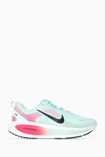 Vomero 18 Sneakers in Mesh