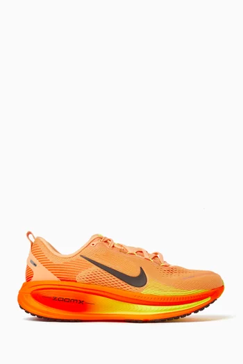 Vomero 18 Sneakers in Mesh