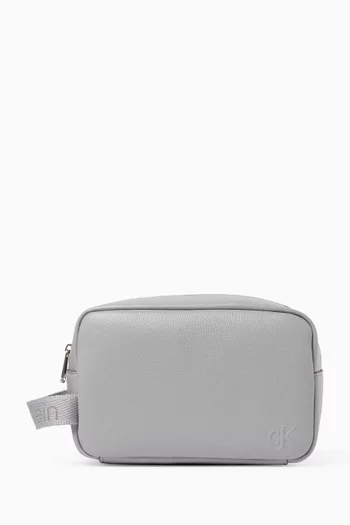 Utility Wash Bag in Faux Leather