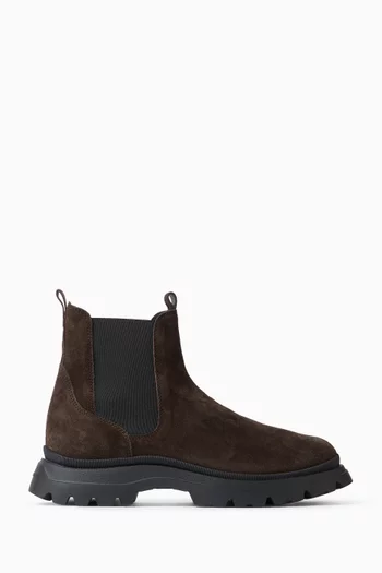 H692 Chelsea Boots in Suede