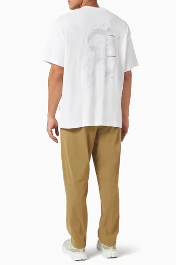 تي شيرت كلوب بطبعة شعار الماركة قطن