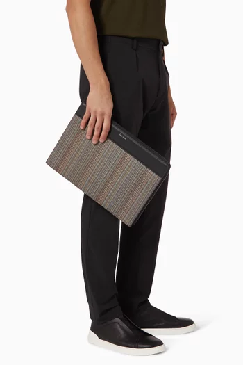 حافظة أوراق قنب بنقشة الخطوط المميزة للماركة