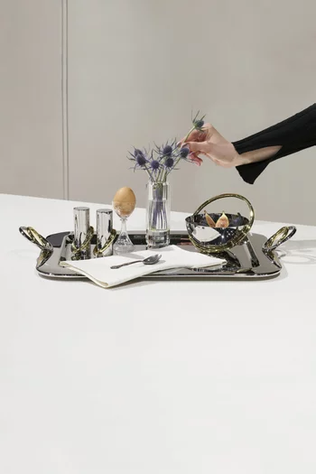 صينية كبيرة مزينة بحلقات