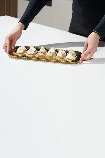 صينية تقديم صغيرة بتجويفات بارزة