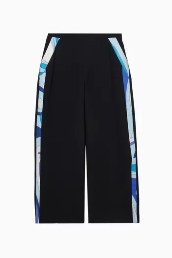 بنطال بقصة ساق واسعة بطبعة 