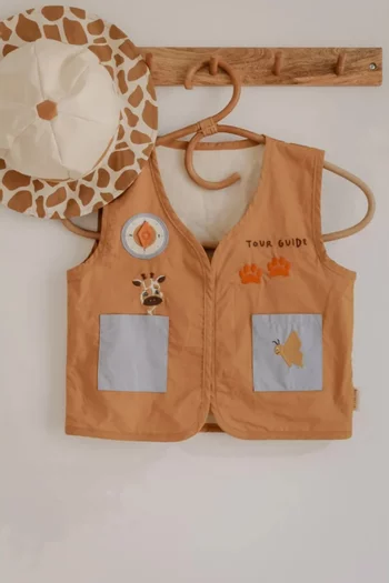 طقم تنكري بتصميم مرشد سياحي سفاري