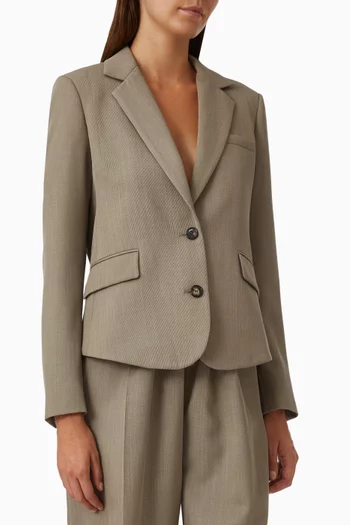 جاكيت بقصة مستقيمة