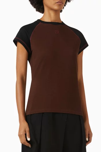 Small-fit T-shirt in Jersey