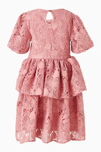 فستان بطبقات دانتيل