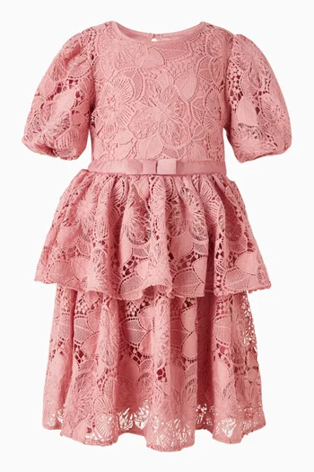 فستان بطبقات دانتيل