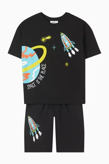 طقم تي شيرت وشورت بطبعة