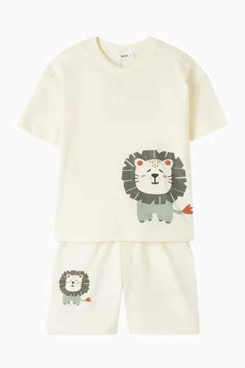 طقم تي شيرت وشورت بطبعة أسد 