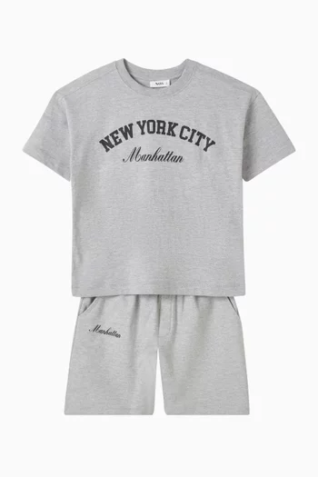 طقم تي شيرت وشورت بطبعة NYC