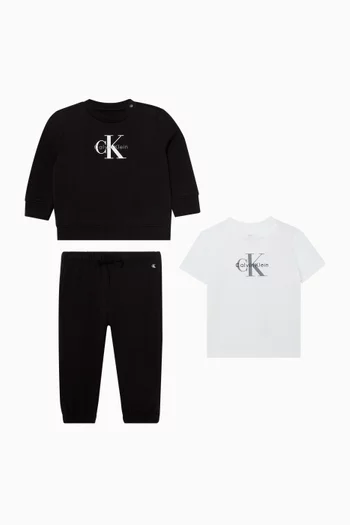 طقم هدية لحديثي الولادة بشعار الماركة 