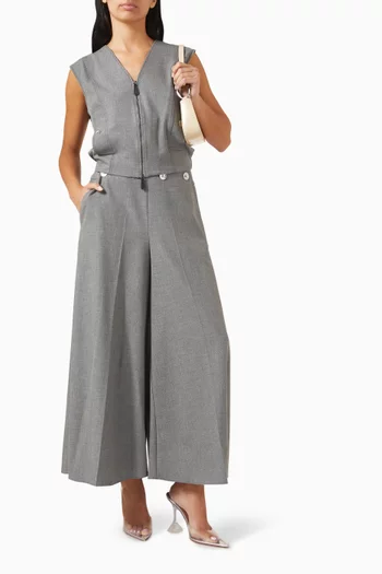 معطف بسحّاب في الأمام