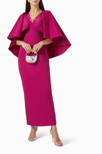 فستان طويل بكاب تفتا مزين بالكريستال كريب