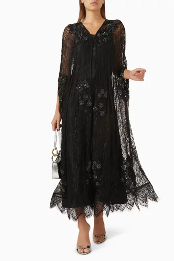 عباية بتصميم كاب مطرزة بالكريستال