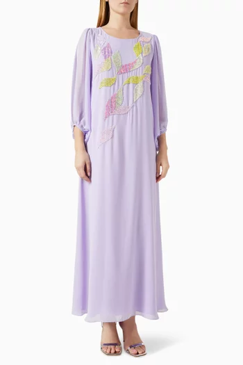 فستان بتطريزات يدوية