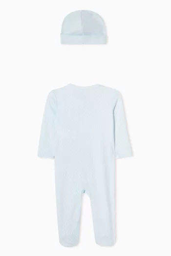 طقم بيجاما وقبعة بيني بطبعة