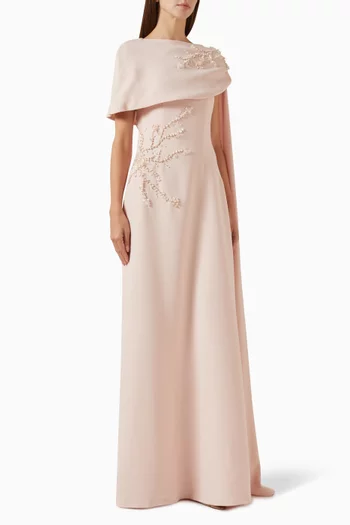 فستان بكاب وتطريزات بالخرز