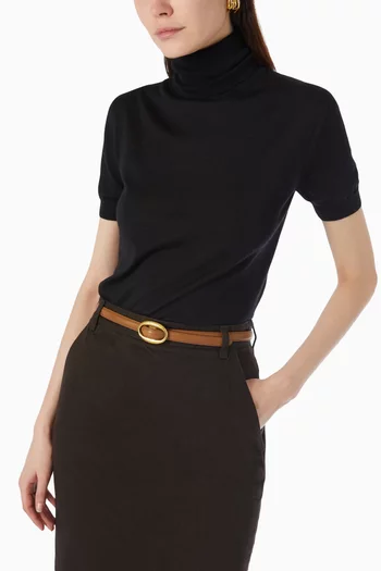 Oval Thin Belt in Leather