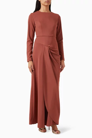 فستان طويل بدرابيه كريب