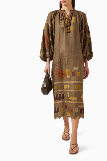 قفطان برباط تضييق وتطريزات