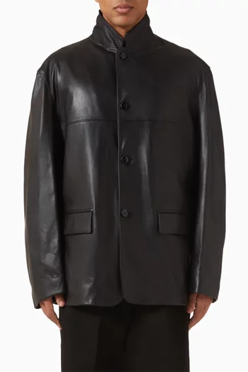 جاكيت بصف أزرار جلد