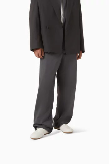 سنيكرز سوفت رانر جلد نابا لامع