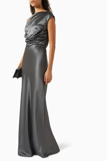 فستان دافي بأكتاف مكشوفة