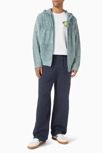 كنزة بغطاء رأس وسحّاب نسيج كروشيه