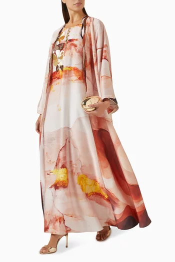 فستان طويل مزين بنقشة وتطريزات زهور