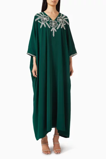 قفطان بتطريزات يدوية كريب