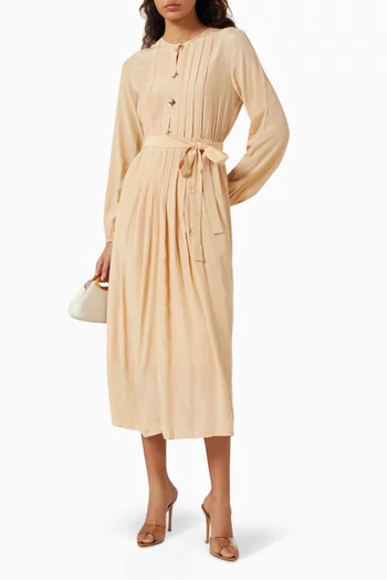 فستان بحزام وطيات