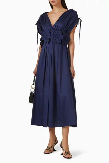 فستان بزهور بارزة