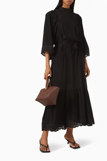 فستان متوسط الطول بحزام