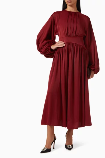 فستان متوسط الطول بكشكش