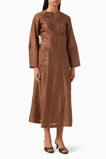 فستان متوسط الطول بحياكة