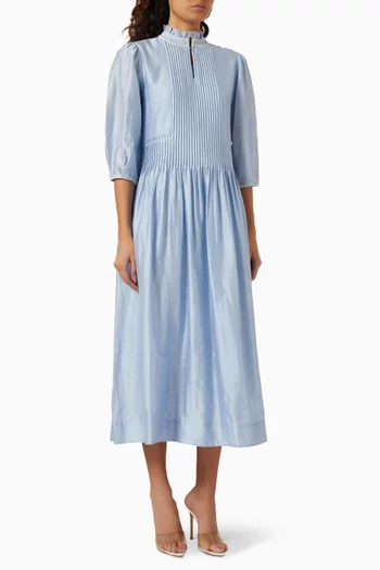 فستان متوسط الطول بجزء بطيّات