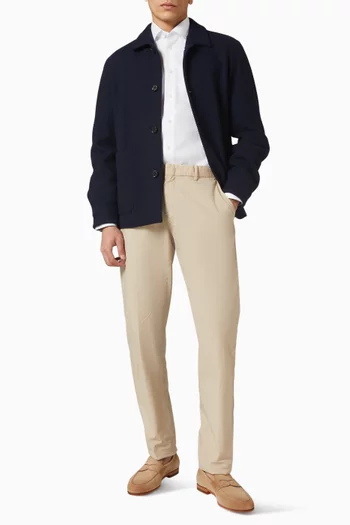 قميص بلون سادة وأجزاء بنقشة بيزلي تويل مميز للماركة