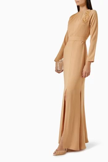 فستان سهرة مطرز بالخرز