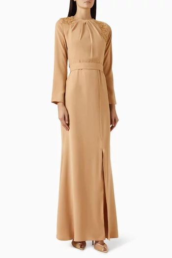 فستان سهرة مطرز بالخرز