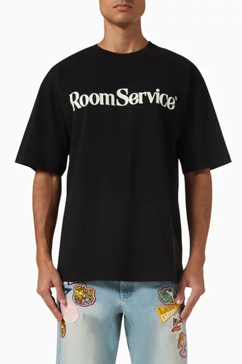 تي شيرت بطبعة Room Service قطن
