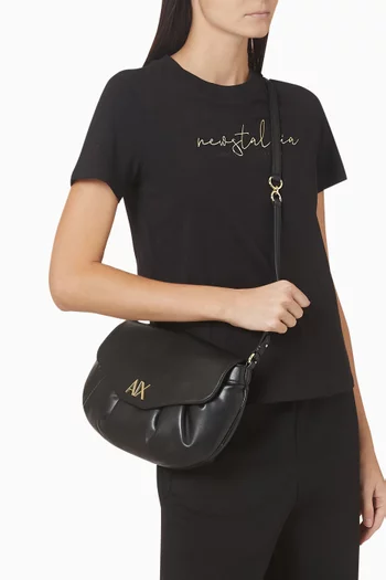 حقيبة كروس بايج كبيرة بشعار الماركة