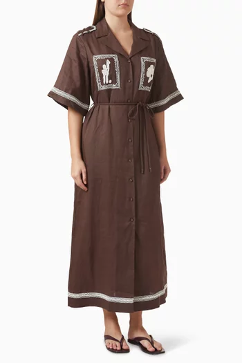 فستان لياندرا بنمط قميص ومطرز بحبال قماش رامي