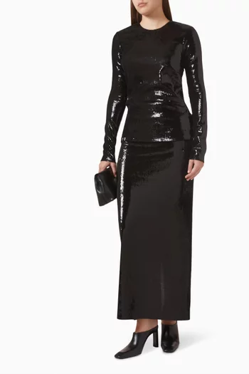 بلوزة مطرزة بالترتر